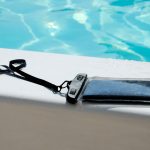 Reisebegleiter: Wasserdichte Handyhüllen: So schützen Sie Ihr Smartphone im Urlaub