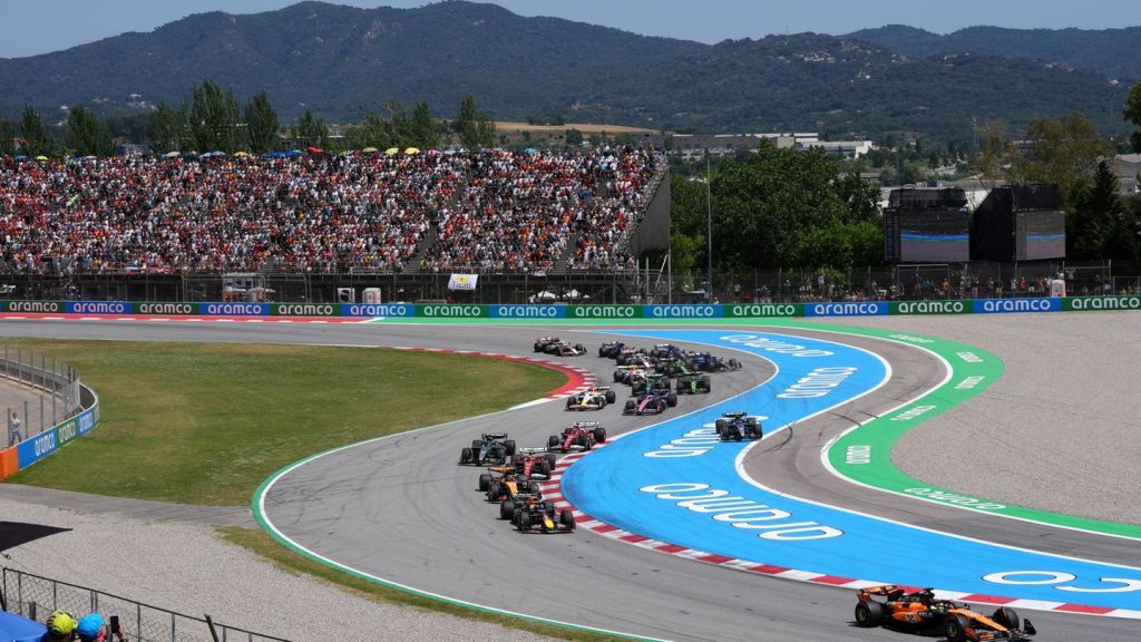 Formel 1: Rammstoß von wütendem Verstappen - Piastri siegt