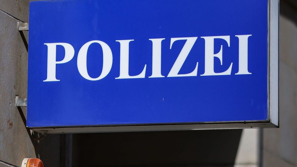 Handy entrissen: Streit im Auto eskaliert - Frau in Chemnitz schwer verletzt