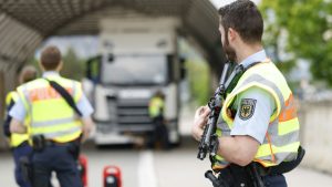 Bei Grenzkontrolle in Bayern: Polizisten erschießen Mann nach Schuss auf Beamte
