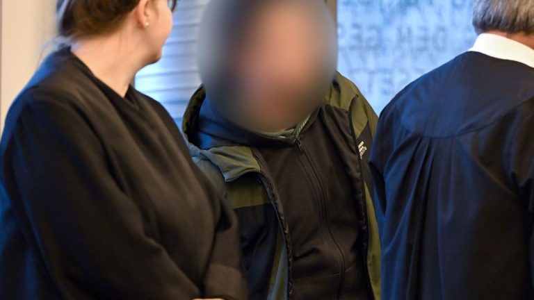 Vierfachmord: Prozess um Vierfachmord: Weitere Brandstiftung?