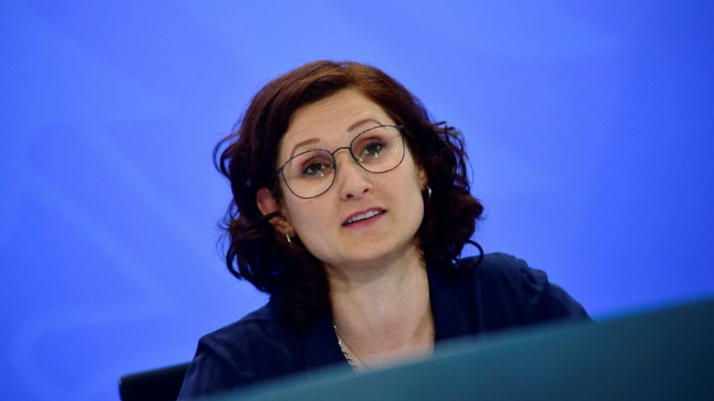 Zahl der Ratsuchenden wegen Diskriminierung 2024 zu 2019 mehr als verdoppelt
