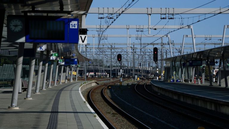 Tarifkonflikt mit Folgen: Streik trifft Bahnverkehr in Niederlanden am Freitag
