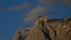 Stromausfall: Lkw-Unfall legt Seilbahn auf der Zugspitze lahm