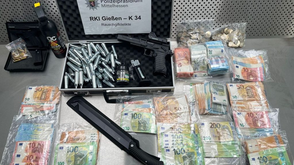 Kriminalität: Vier mutmaßliche Drogendealer landen nach Razzia in U-Haft