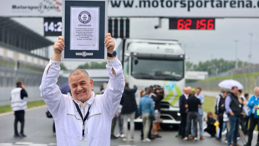 Oschersleben: Weltrekord: E-Lkw fährt 124,7 Kilometer im Rückwärtsgang