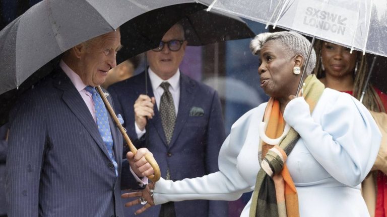 König Charles: Begegnung mit Harry und Meghans Hochzeitschor
