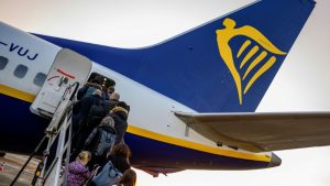 Flugzeug gerät über Bayern in Turbulenzen - Sicherheitslandung und Verletzte
