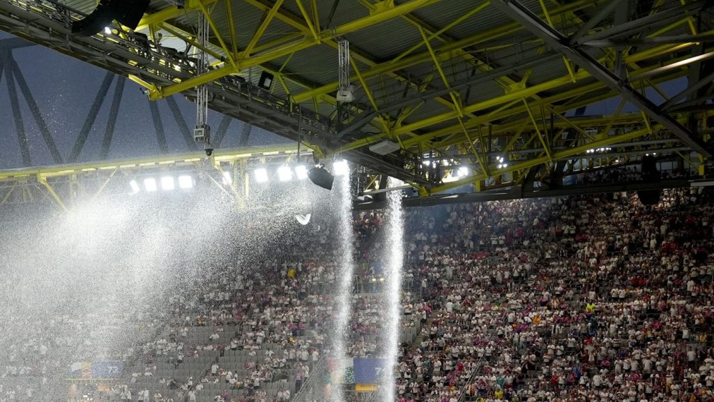 Polizei will Einsatzgebühren: EM-Stadionkletterer klagt gegen 12.000 Euro-Rechnung