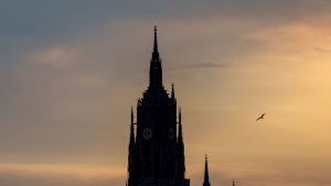 Frankfurter Innenstadt: Großes Stadtgeläute zu Pfingsten mit neuem Klang