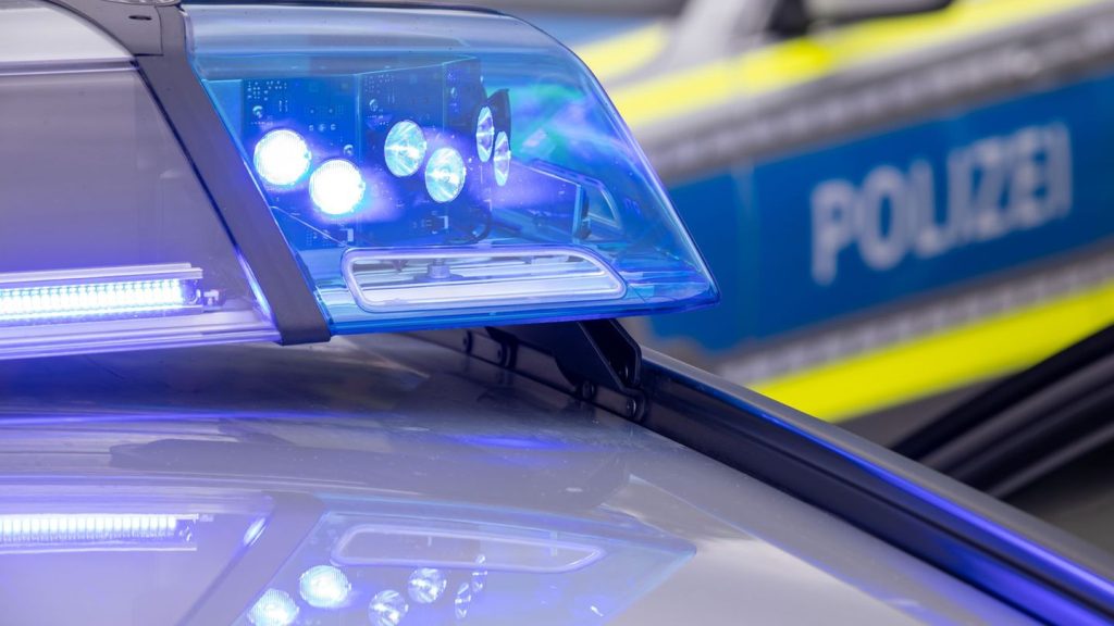 Sechs Verletzte: Unfall mit Bootsanhänger - Auch Kinder verletzt