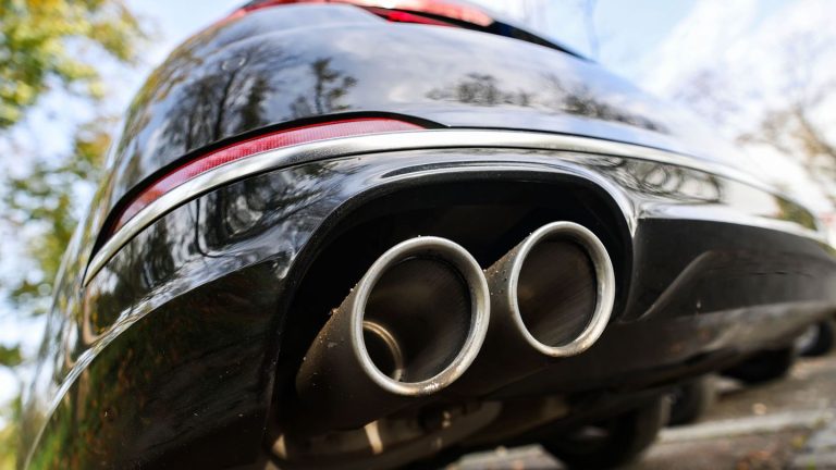 Persönliches gut abschirmen: Parken, Zeugen, Emotionen: Datenschützerin mahnt Vorsicht an