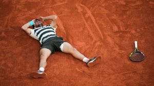 French Open: Episches Finale: Alcaraz ringt Sinner in Paris nieder