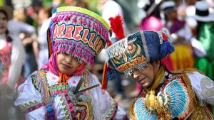 Hunderttausende feiern Karneval der Kulturen in Berlin