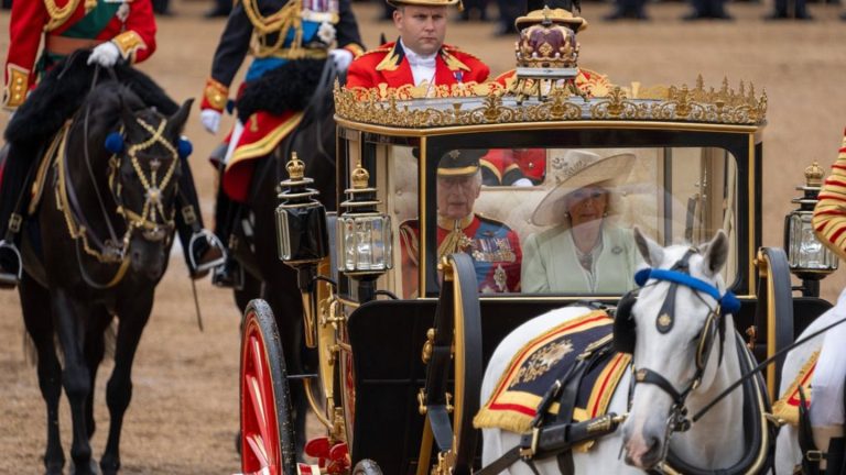 "Trooping the Colour": König Charles III. soll erneut Kutsche nehmen