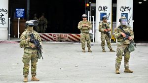 Von Trump geschickte Nationalgardisten in Los Angeles eingetroffen