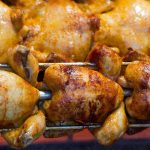 Niederbayern: Mann klaut Grillspieß mit gefrorenen Grillhendl aus Festzelt