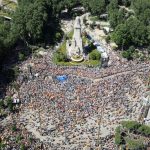 Zehntausende demonstrieren in Madrid gegen Spaniens Regierung