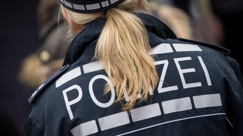 Kriminalität: Bewohnerin überrascht Einbrecher