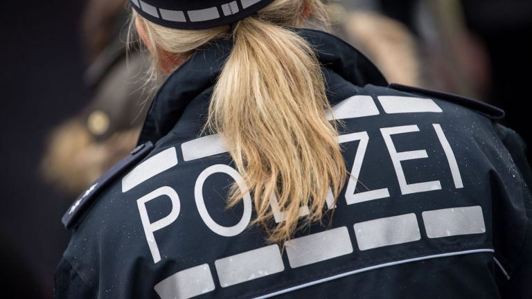 Kriminalität: Bewohnerin überrascht Einbrecher