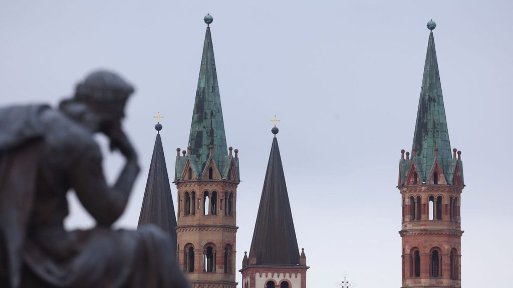 Katholische Kirche: Weniger Neupriester als Bischöfe in Bayern