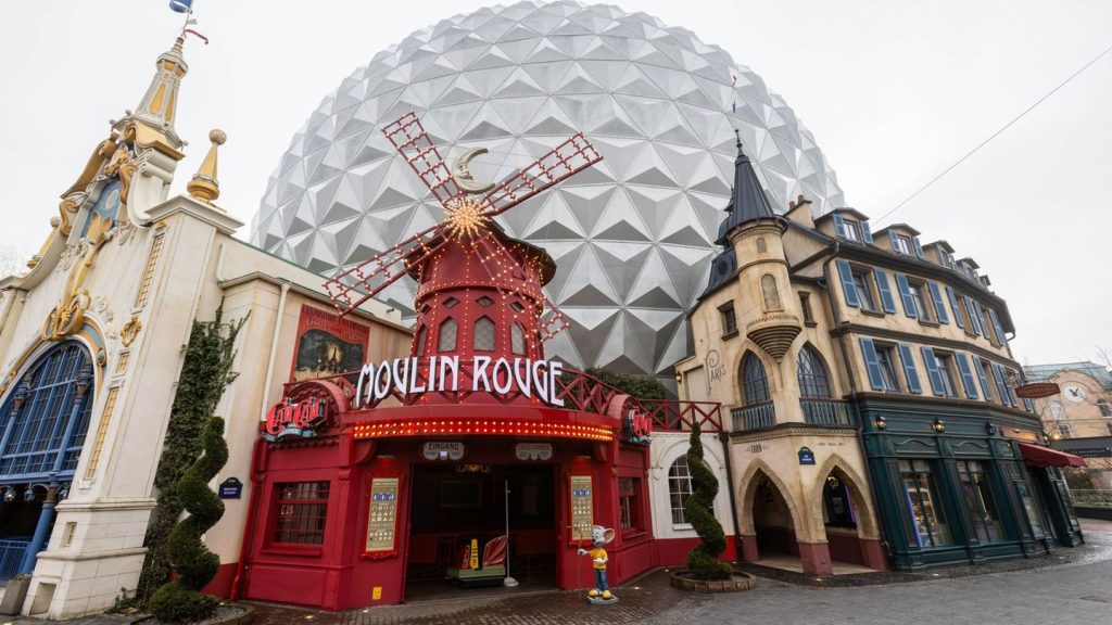 Hinter den Kulissen: Friedhof und Kajakstation - Kurioses im Europa-Park
