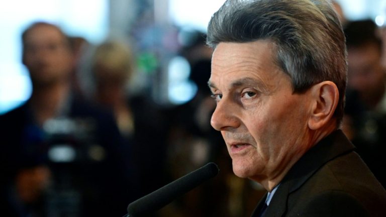 Mützenich verteidigt "Manifest" zur Außenpolitik - Zuspruch von Juso-Chef Türmer