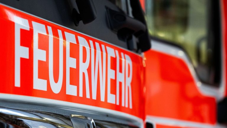 Bad Tölz: Brand in Klinik: Feuerwehr bringt 50 Menschen in Sicherheit