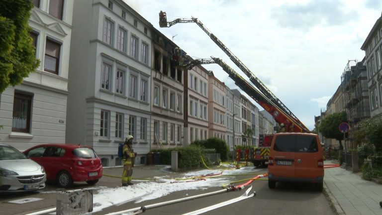 Brände: Nach Feuer in Lübecker Haus weitere Leiche gefunden