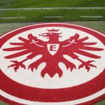 Fehlverhalten der Fans: Fast eine halbe Million Euro Strafe für Eintracht Frankfurt