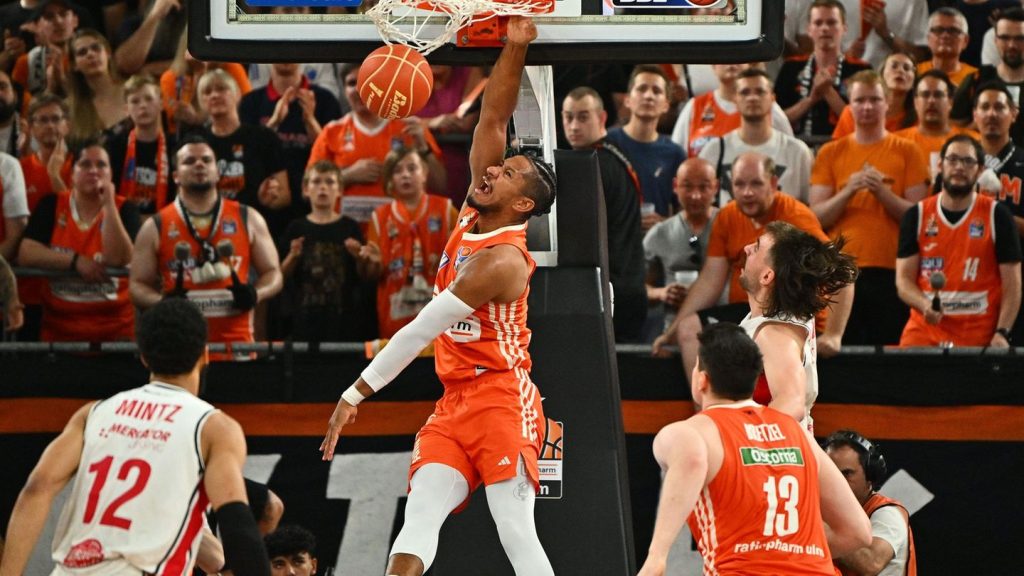 Basketball-Bundesliga: Sieg über Würzburg: Ulms Basketballer fordern FC Bayern