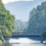 Naturschutzprojekt: Kleine Streber wieder da: Seltene Fische in Isar ausgesetzt