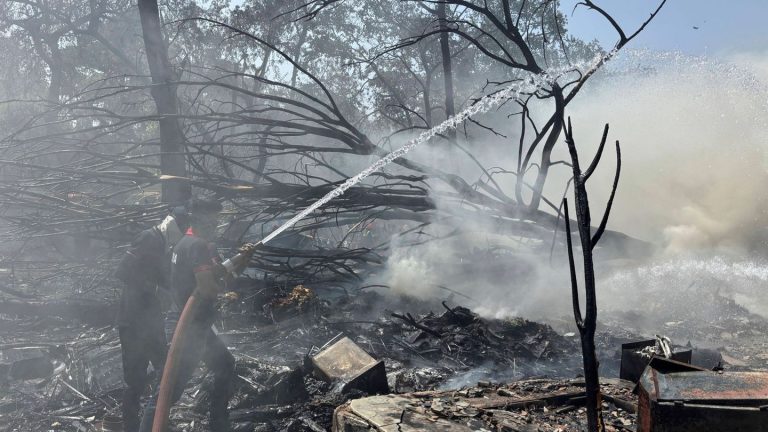 Notfall: Suche nach Ursache für Flugzeugunglück in Indien läuft