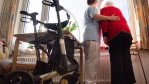 Pflege: Pflegebranche fordert Geld für Hitzeschutz in Heimen