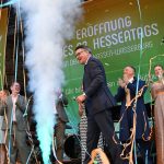 Feste: Konfettiregen und Hymne - Hessentag in Bad Vilbel gestartet