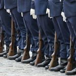 Sex mit Ehefrau von Kamerad: Gericht kürzt Bundeswehrsoldat vorübergehend Bezüge