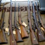 Unerlaubter Waffenbesitz: "Reichsbürger" soll unerlaubt 800 Waffen gehortet haben