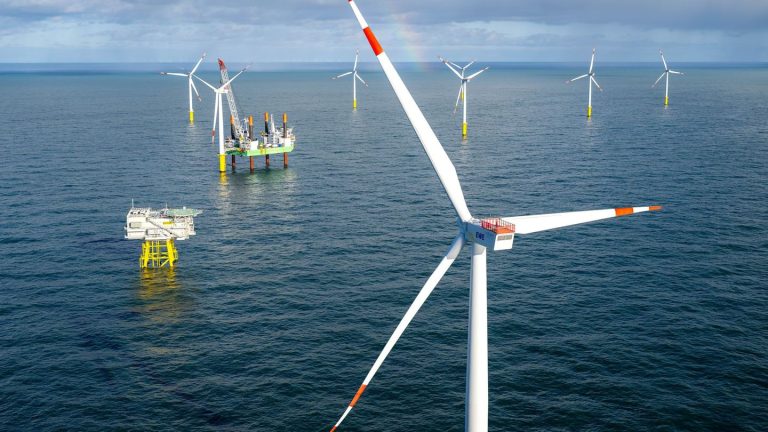 Erneuerbare Energie: Prognose: Windpark-Leistung nimmt um ein Fünftel zu