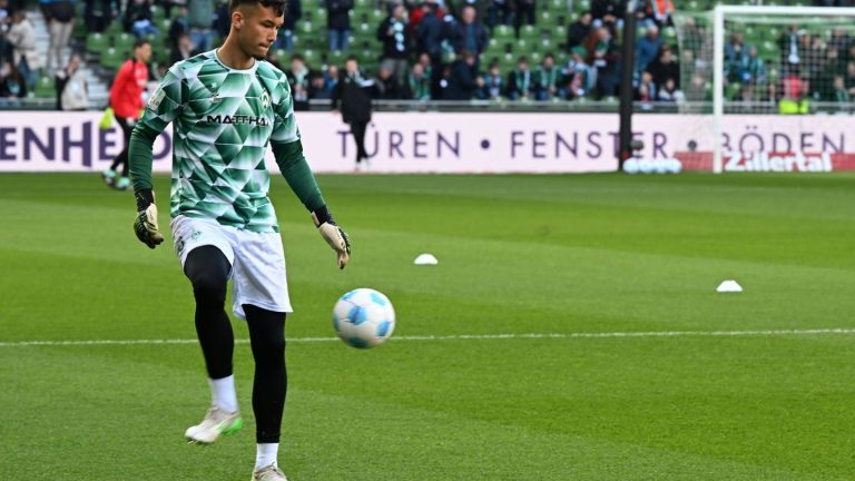 Fußball-Bundesliga: Werder verlängert Vertrag mit Torwart-Talent Backhaus