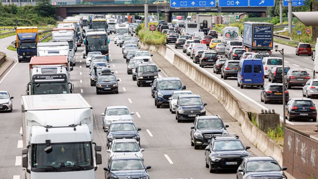 Straßenbau: Elbtunnel und A1 dicht - Viel Verkehr in und um Hamburg