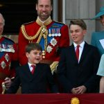 Schweigeminute bei Geburtstagsparade für König Charles III. für Absturzopfer in Indien