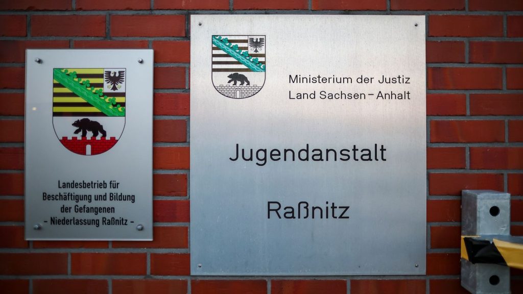 Chancen: Häftlinge pauken für Schulabschluss, Ausbildung, Fernstudium