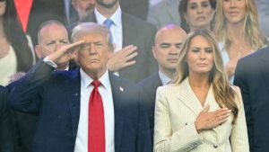 Trump eröffnet Militärparade in Washington - Landesweite Proteste gegen US-Präsidenten