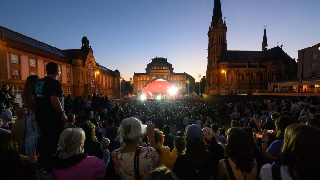 Kulturhauptstadt Europas: "Kosmos"-Festival wegen Unwetterwarnung abgebrochen