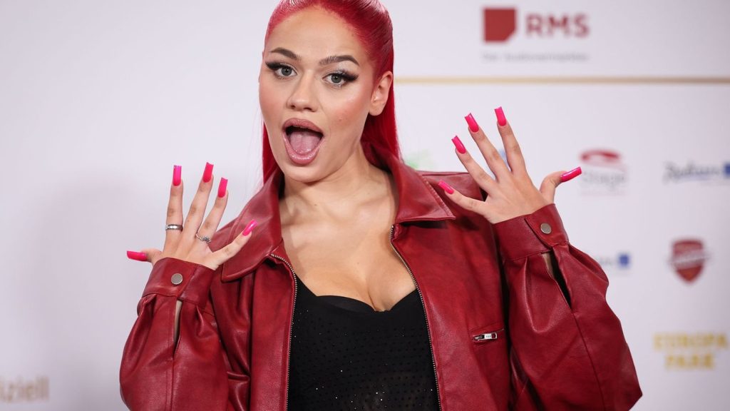 Deutsche Rapperin: Viral ist nicht gleich wertvoll: Badmómzjay zu Tiktok-Trends