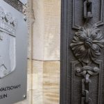 Kriminalität: Steinwürfe auf A100 - Mann sitzt in Untersuchungshaft