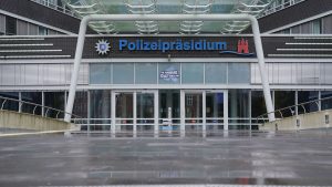 Kriminalität: Verdacht auf "Mord im Internet" - Behörden informieren