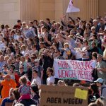 Protest gegen Kürzung: Koalition will bei Aufschwung mehr Geld für Bildung