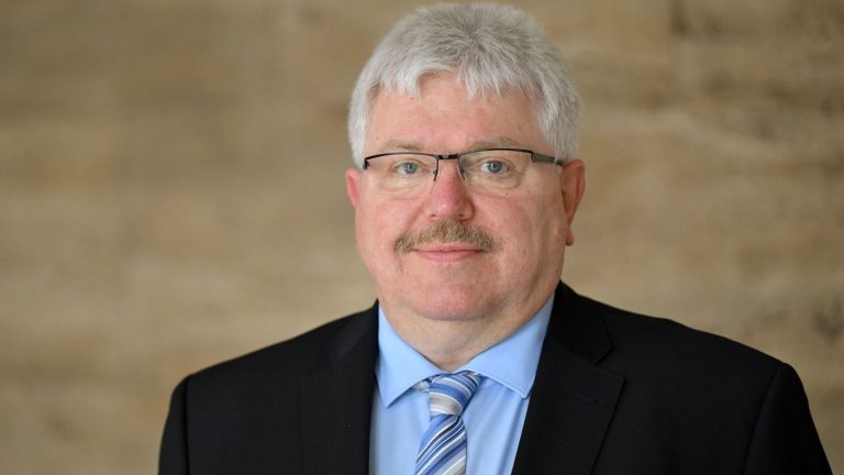Digitalisierung: Bürgerbeauftragte: Mehr Bürgernähe bei digitaler Verwaltung