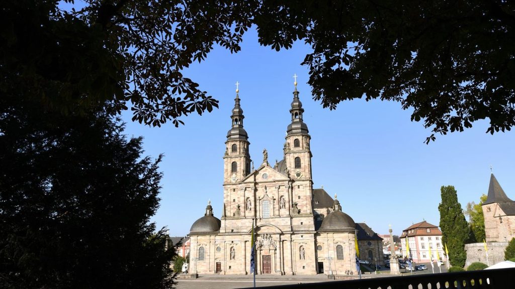 Aufarbeitung von Missbrauch: Kommission legt Bericht zu Missbrauch im Bistum Fulda vor